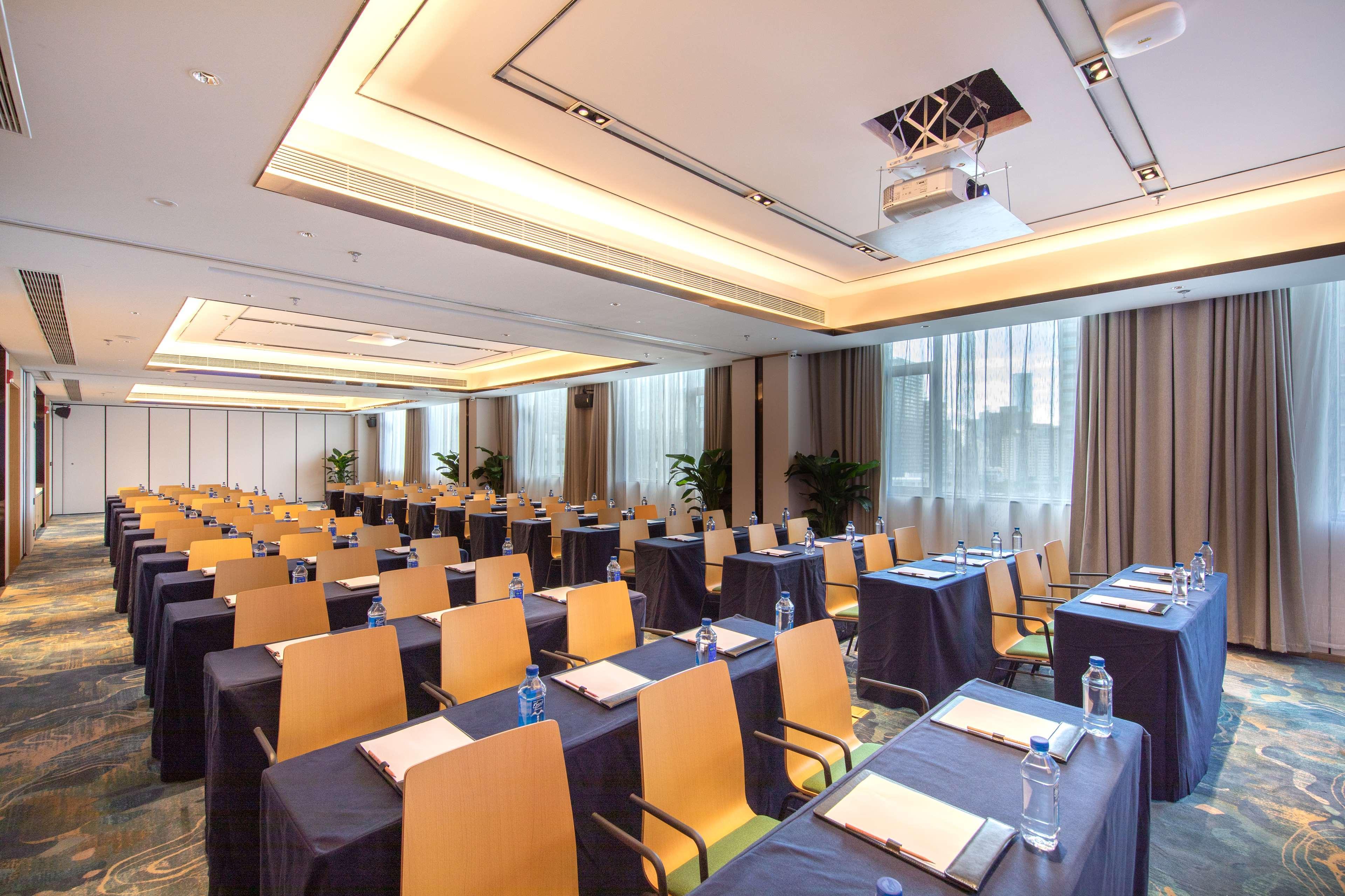 Hilton Garden Inn Shenzhen Nanshan Avenue 외부 사진