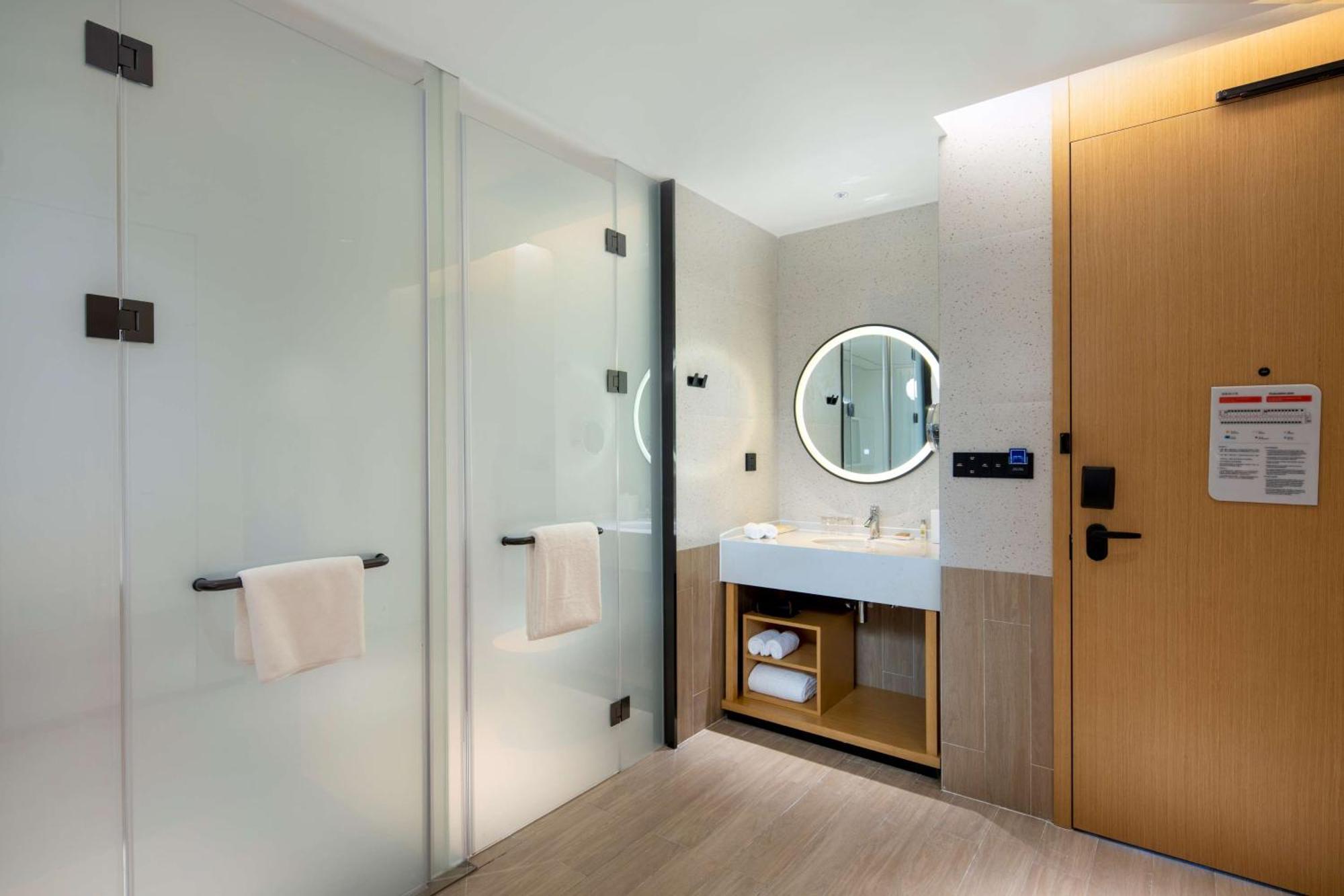 Hilton Garden Inn Shenzhen Nanshan Avenue 외부 사진