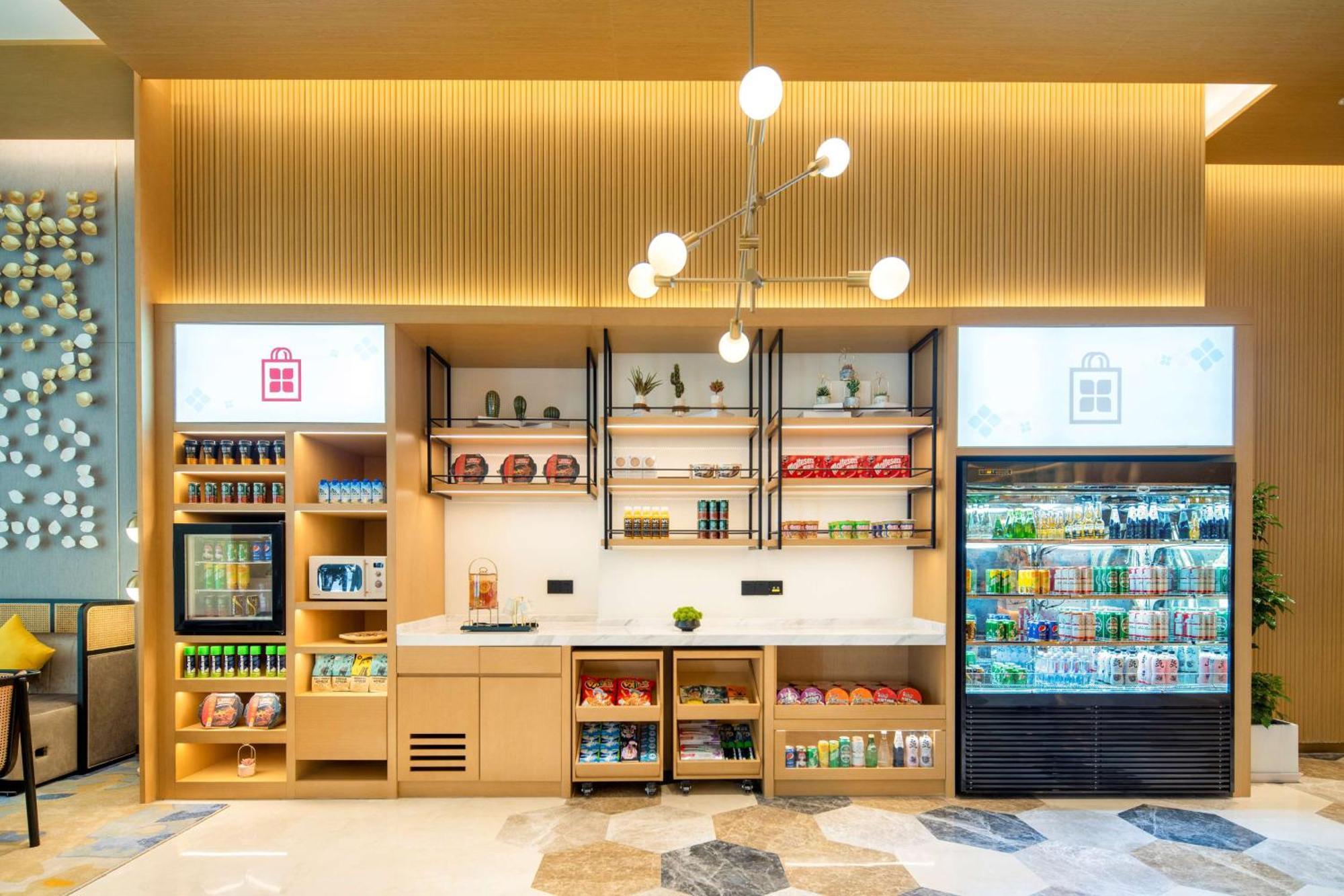 Hilton Garden Inn Shenzhen Nanshan Avenue 외부 사진